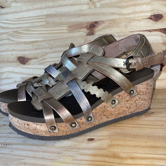 OTBT Bronze Wedges - Picture 1 of 6